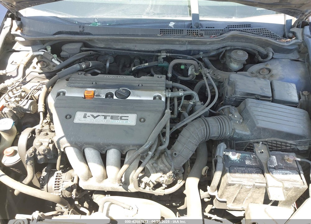 2004 HONDA ACCORD 2.4 LX VIN: JHMCM56394C032738