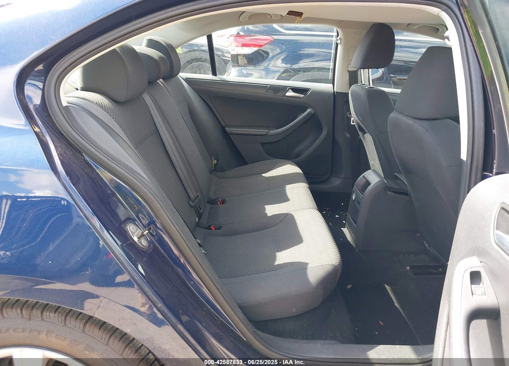 2014 VOLKSWAGEN JETTA VIN: 3VW2K7AJ2EM405085
