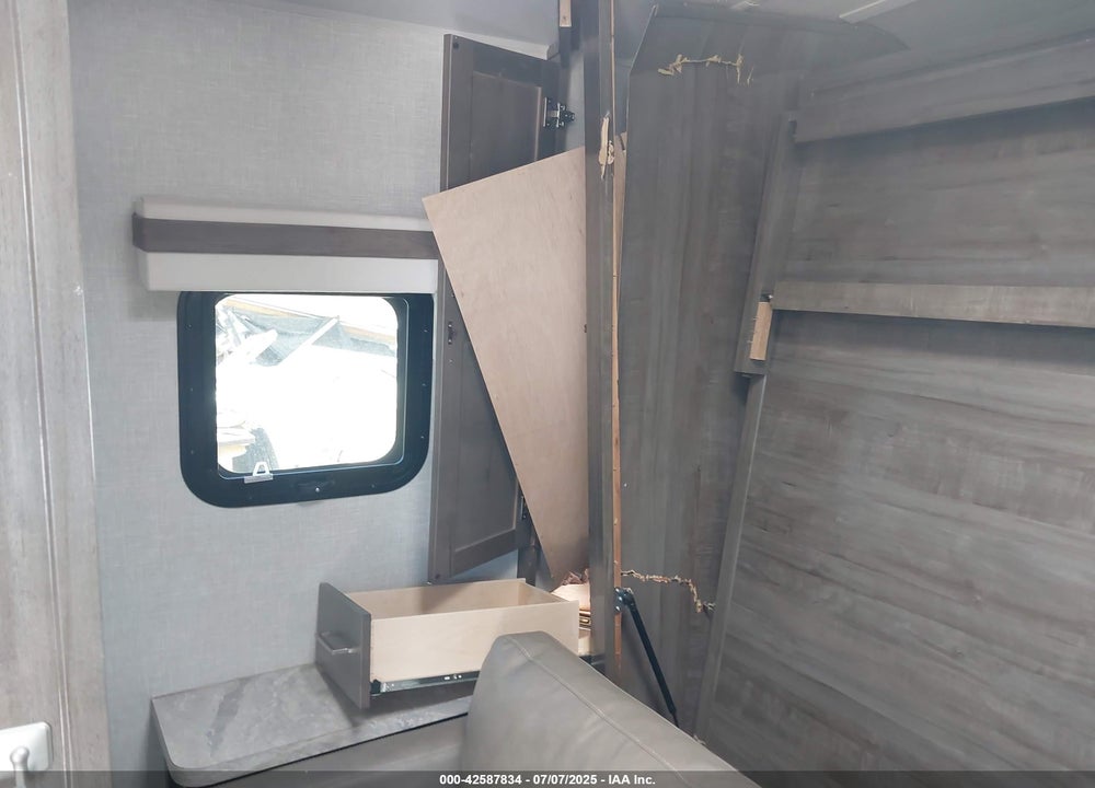 2022 FOREST RIVER ROCKWOOD MINI LITE 2507S TRAVEL TRAILER VIN: 4X4TRLA27ND447925