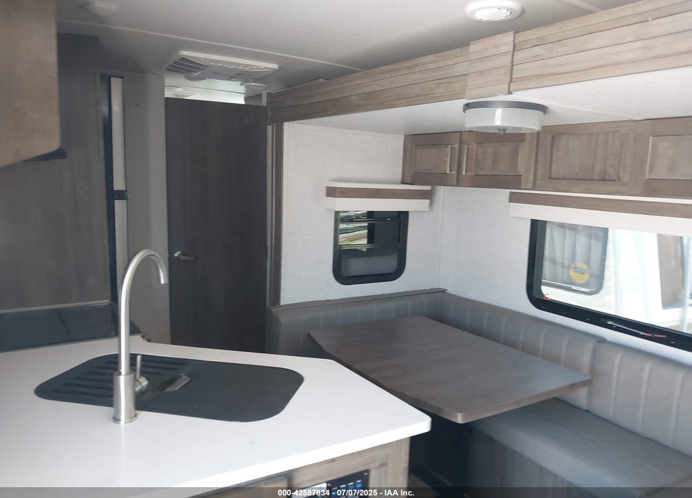 2022 FOREST RIVER ROCKWOOD MINI LITE 2507S TRAVEL TRAILER VIN: 4X4TRLA27ND447925