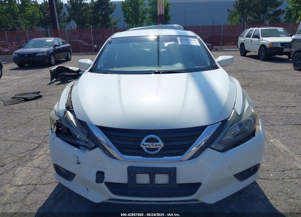 2017 NISSAN ALTIMA VIN: 1N4AL3AP1HN305357