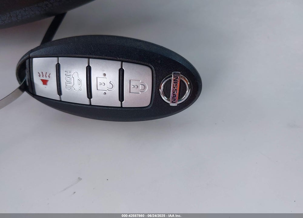 2017 NISSAN ALTIMA VIN: 1N4AL3AP1HN305357