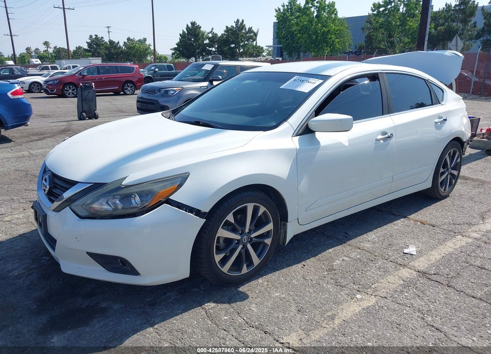 2017 NISSAN ALTIMA VIN: 1N4AL3AP1HN305357