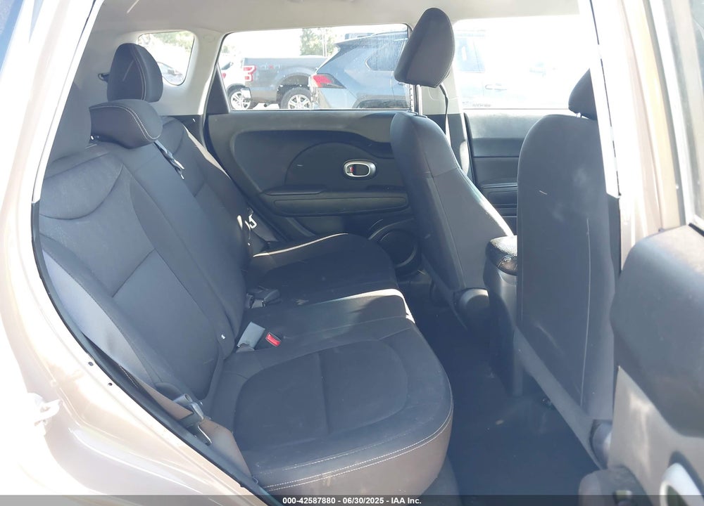 2015 KIA SOUL VIN: KNDJN2A28F7230922