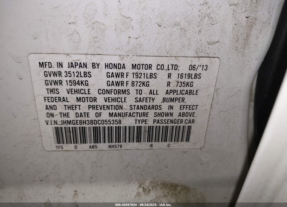 2013 HONDA FIT VIN: JHMGE8H38DC055358