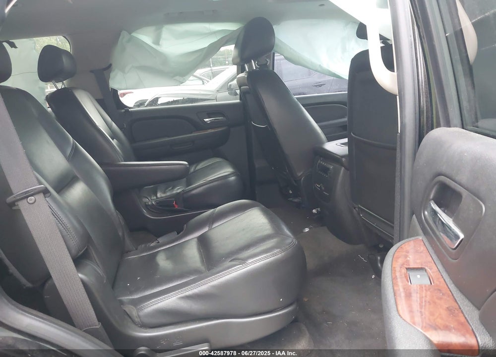 2010 CHEVROLET TAHOE VIN: 1GNUKCE05AR225475
