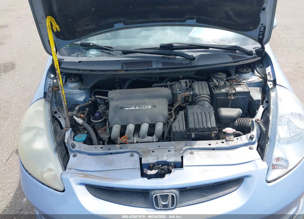 2008 HONDA FIT VIN: JHMGD38688S019259