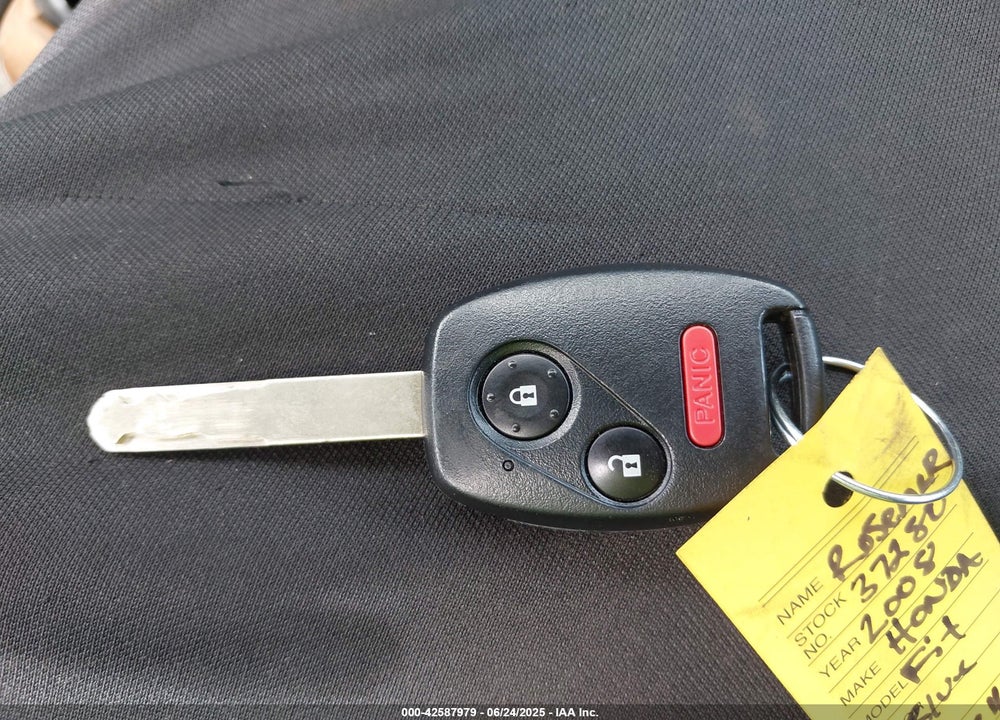 2008 HONDA FIT VIN: JHMGD38688S019259