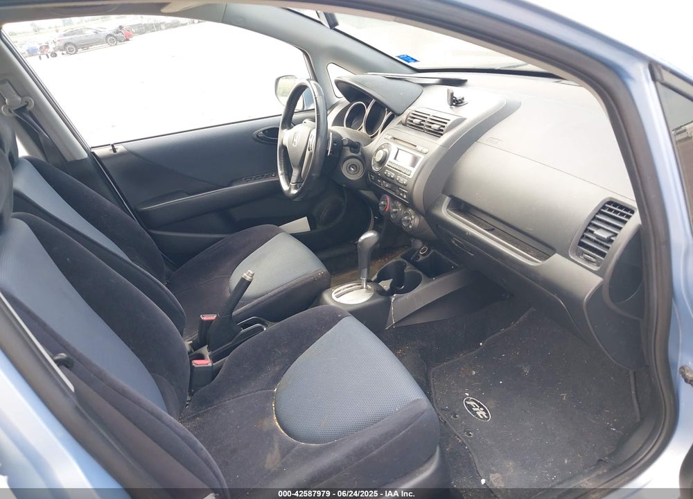 2008 HONDA FIT VIN: JHMGD38688S019259