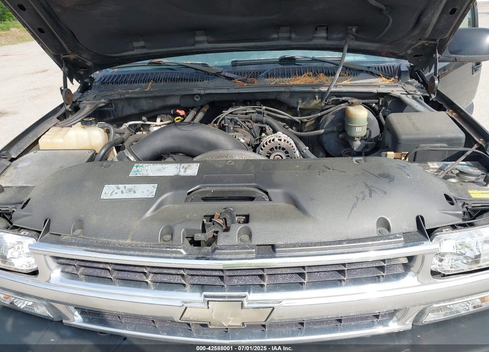 2002 CHEVROLET SUBURBAN 1500 LT VIN: 1GNFK16T22J211667