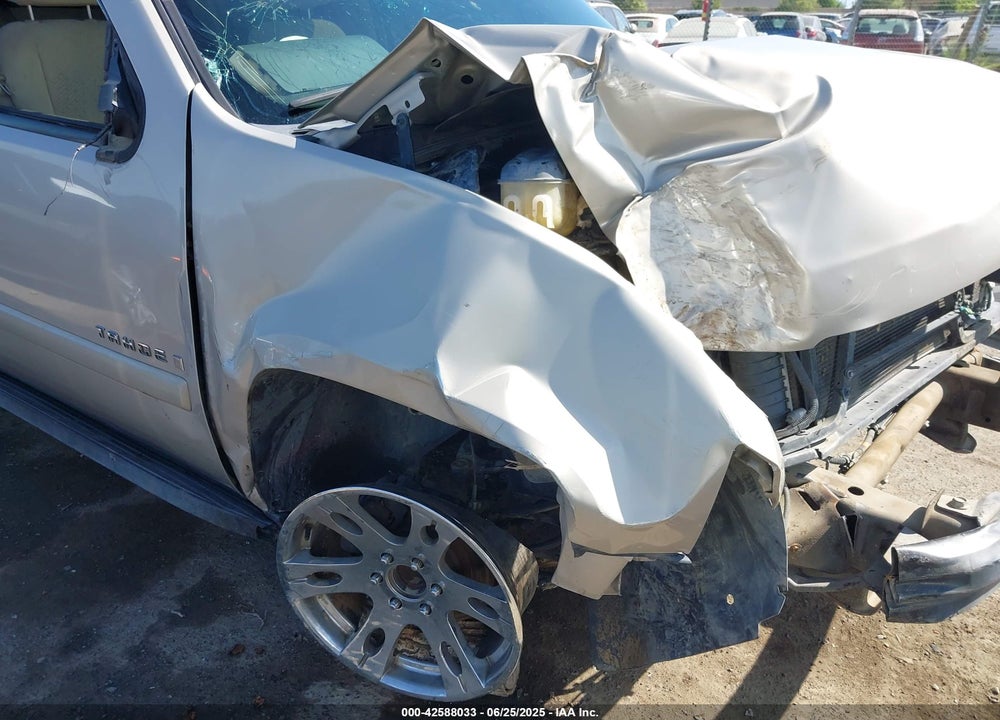 2007 CHEVROLET TAHOE VIN: 1GNFC13C97J402723