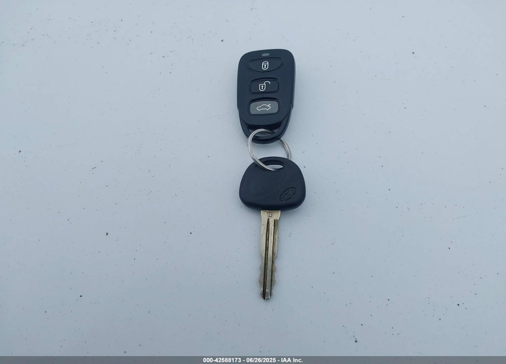 2007 HYUNDAI ELANTRA GLS/LIMITED/SE VIN: KMHDU46D47U039034