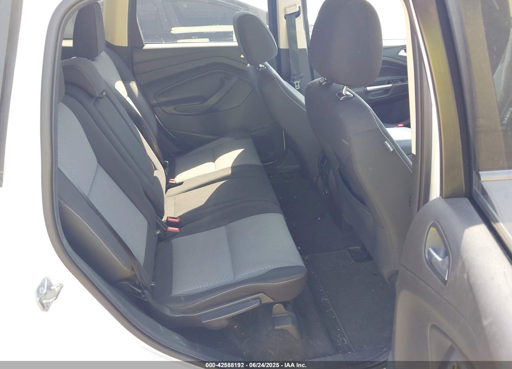 2017 FORD ESCAPE VIN: 1FMCU0GD1HUE22370