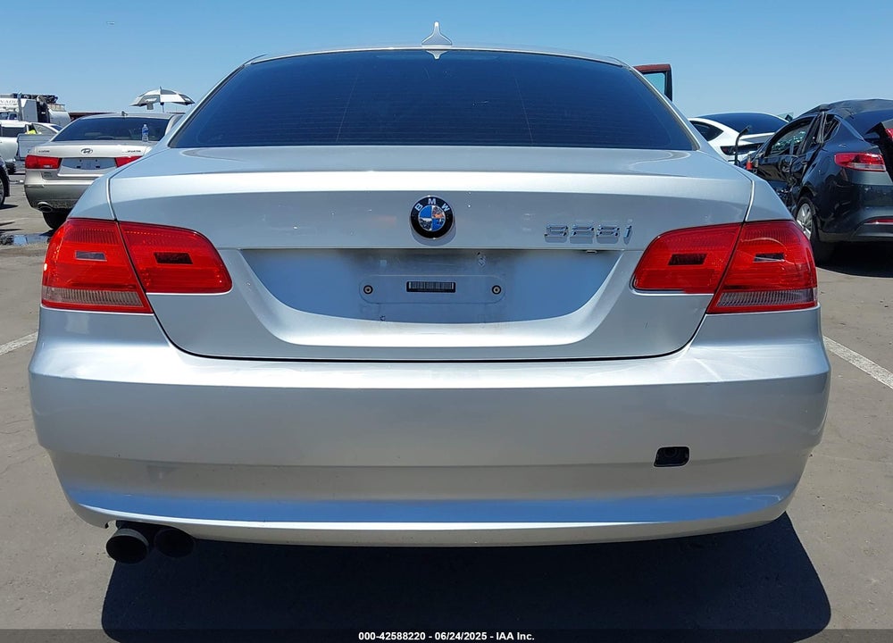 2007 BMW 328I VIN: WBAWV13517PK48040