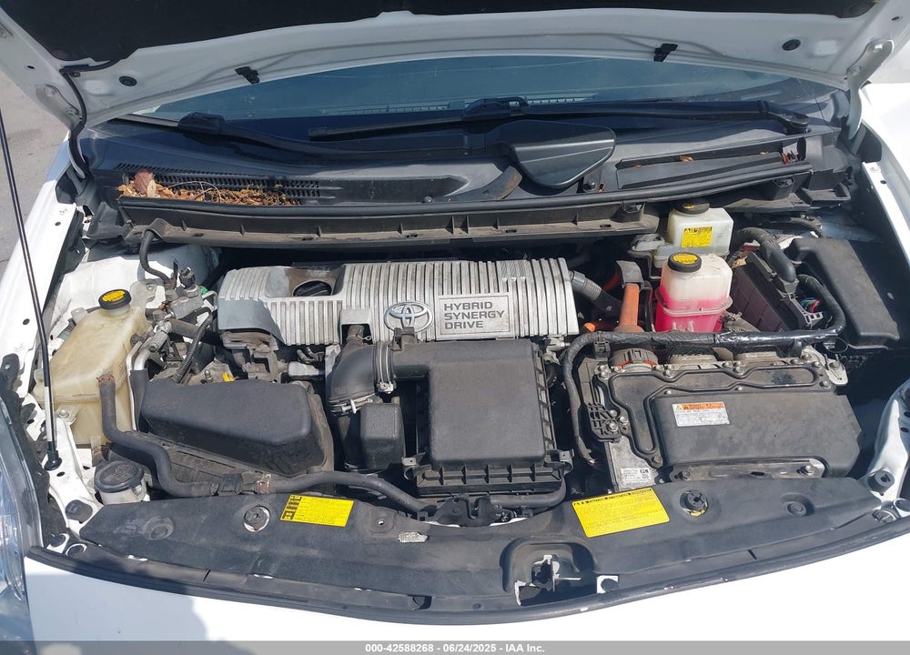 2013 TOYOTA PRIUS TWO VIN: JTDKN3DU8D5582639