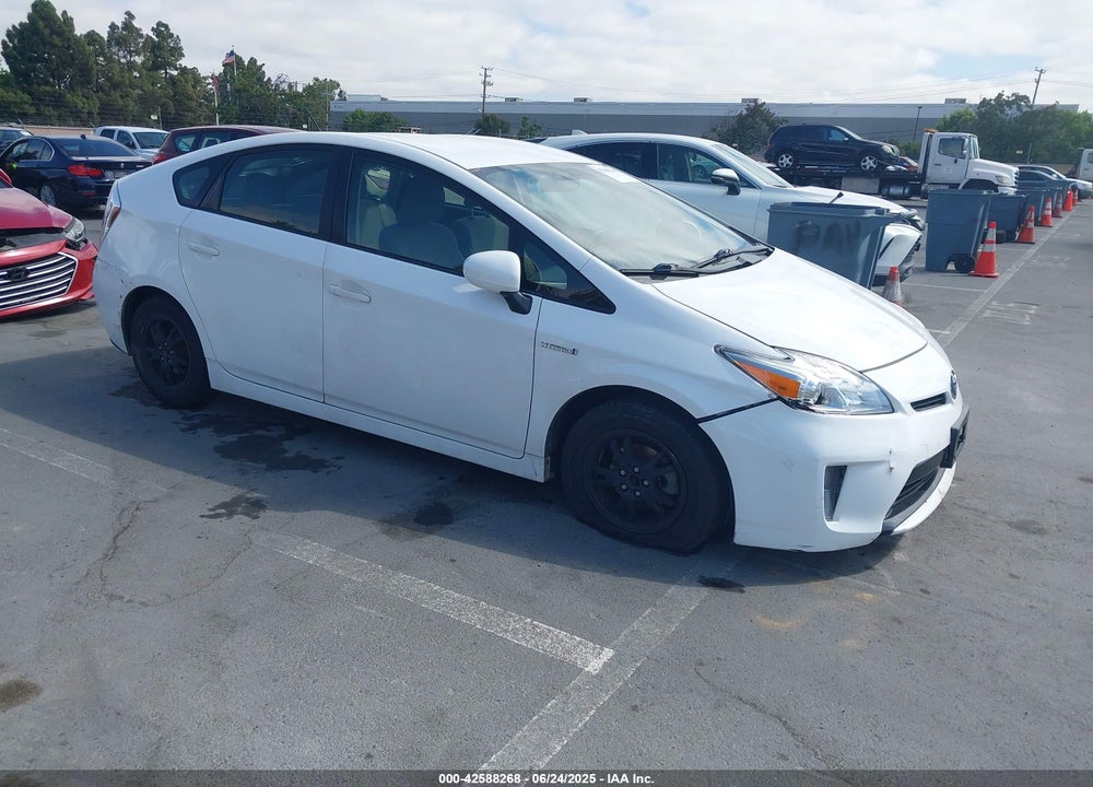 2013 TOYOTA PRIUS TWO VIN: JTDKN3DU8D5582639