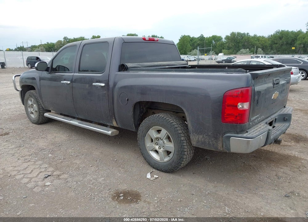 2011 CHEVROLET SILVERADO 1500 VIN: 3GCPKSE32BG243444