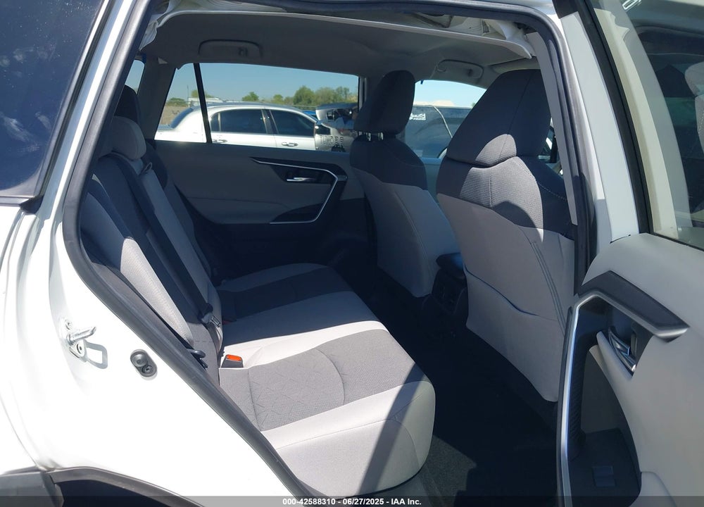 2021 TOYOTA RAV4 VIN: 2T3P1RFV5MC152149