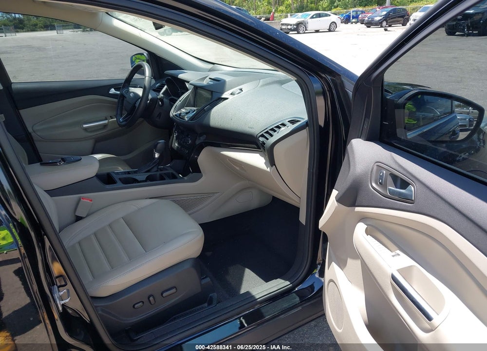 2017 FORD ESCAPE TITANIUM VIN: 1FMCU0JD2HUF02415