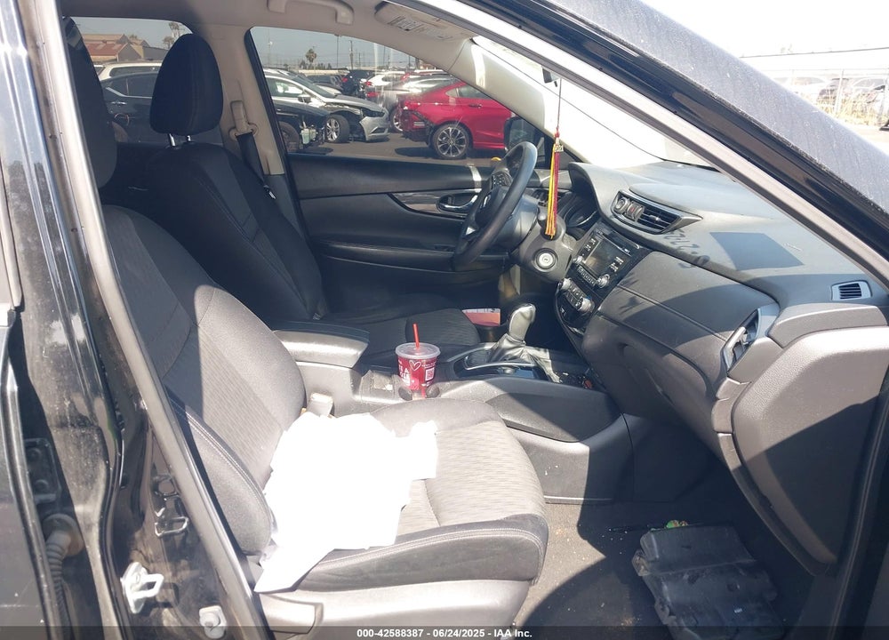2017 NISSAN ROGUE VIN: JN8AT2MT3HW382050