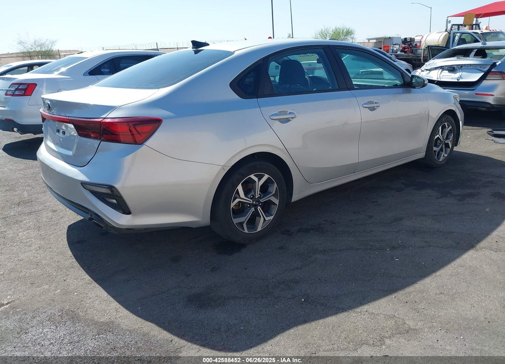 2021 KIA FORTE VIN: 3KPF24AD8ME316708