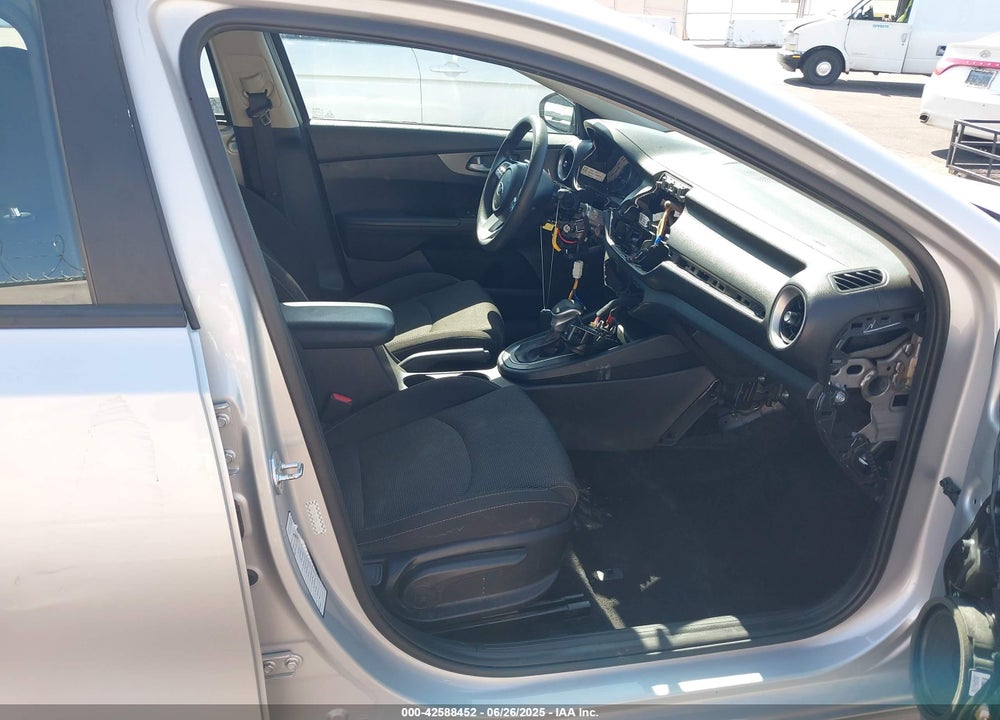 2021 KIA FORTE VIN: 3KPF24AD8ME316708