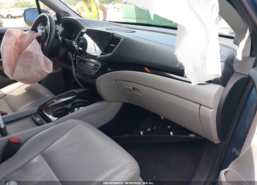 2019 HONDA PILOT VIN: 5FNYF6H98KB011047