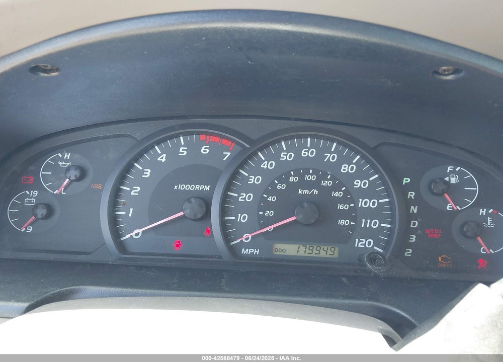 2005 TOYOTA TUNDRA LIMITED V8 VIN: 5TBDT48135S476429