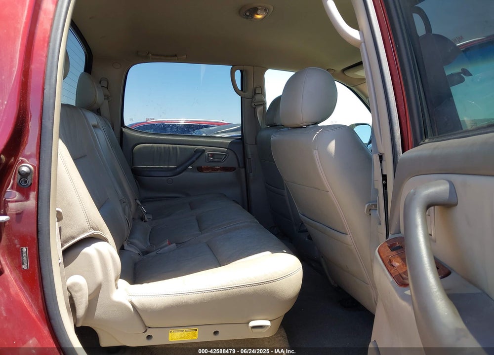2005 TOYOTA TUNDRA LIMITED V8 VIN: 5TBDT48135S476429