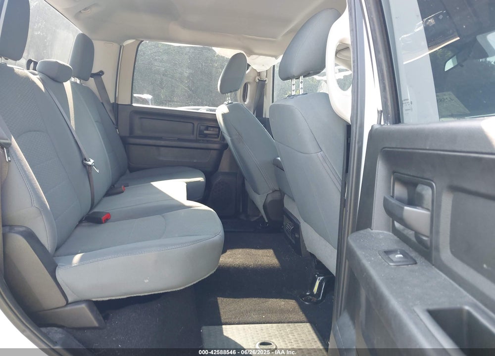 2019 RAM 1500 CLASSIC VIN: 1C6RR6KT7KS538832