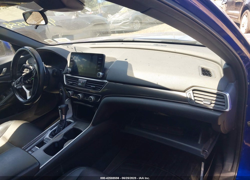 2018 HONDA ACCORD VIN: 1HGCV1F32JA238824
