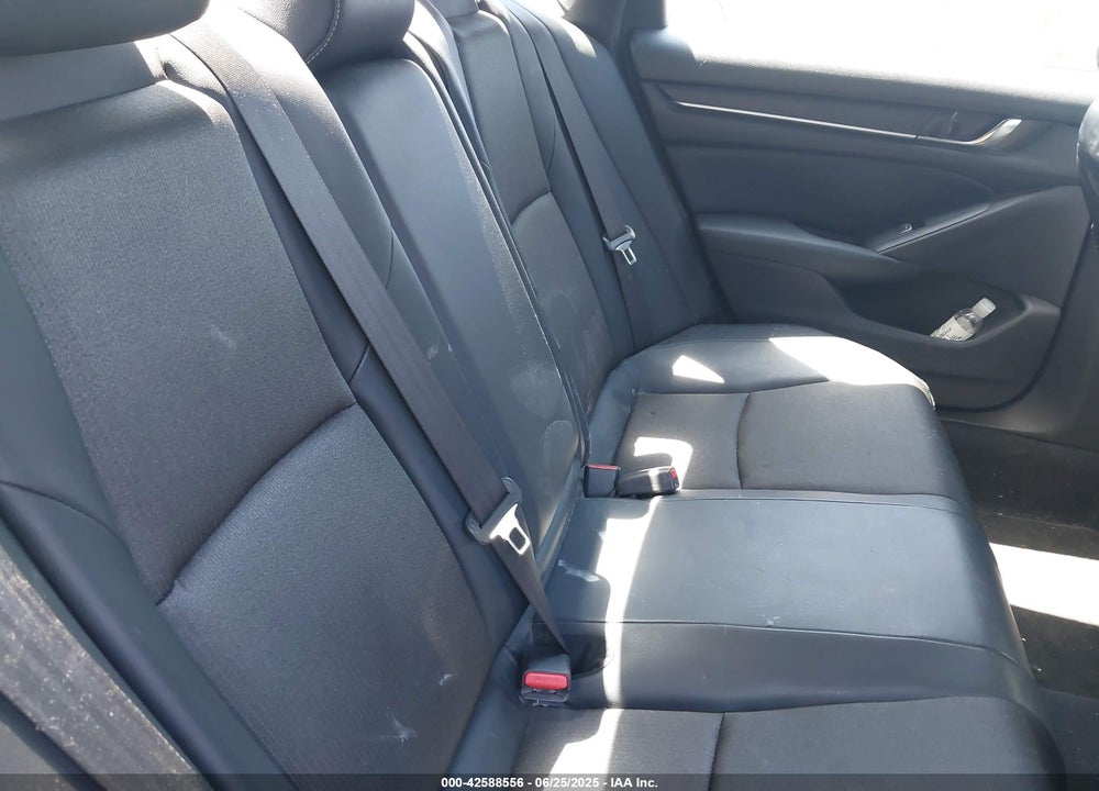 2018 HONDA ACCORD VIN: 1HGCV1F32JA238824