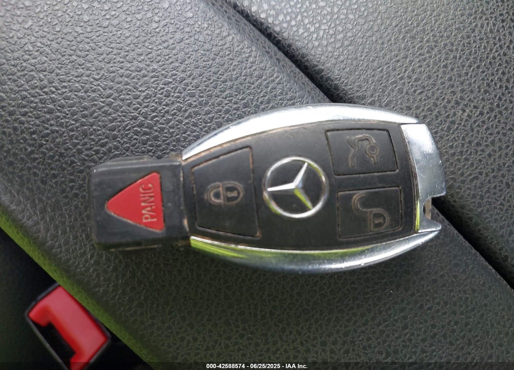 2013 MERCEDES-BENZ C 300 LUXURY 4MATIC/SPORT 4MATIC VIN: WDDGF8AB2DR242498