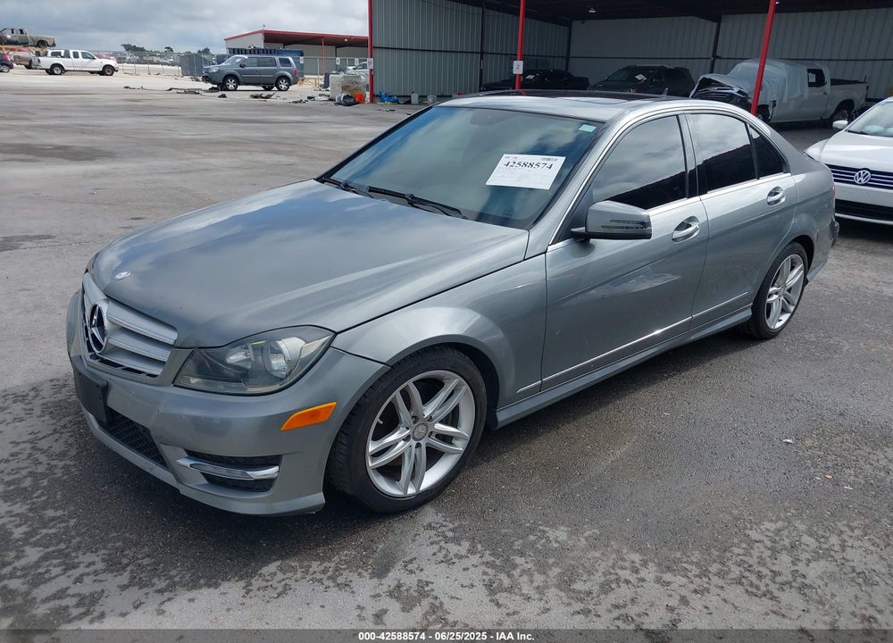 2013 MERCEDES-BENZ C 300 LUXURY 4MATIC/SPORT 4MATIC VIN: WDDGF8AB2DR242498