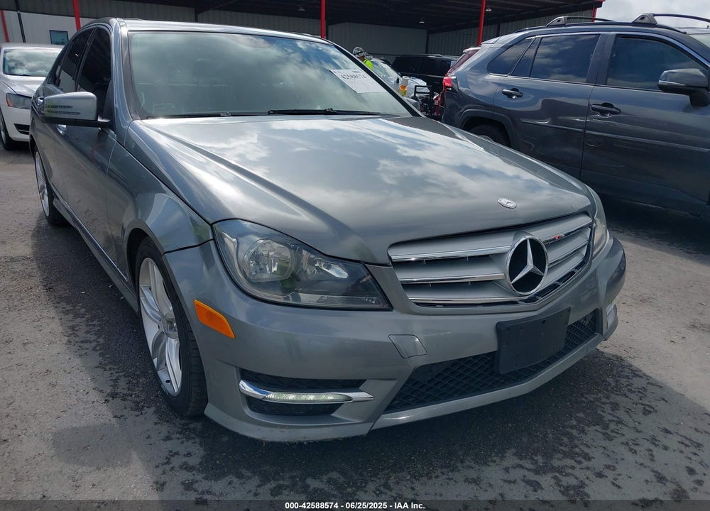 2013 MERCEDES-BENZ C 300 LUXURY 4MATIC/SPORT 4MATIC VIN: WDDGF8AB2DR242498