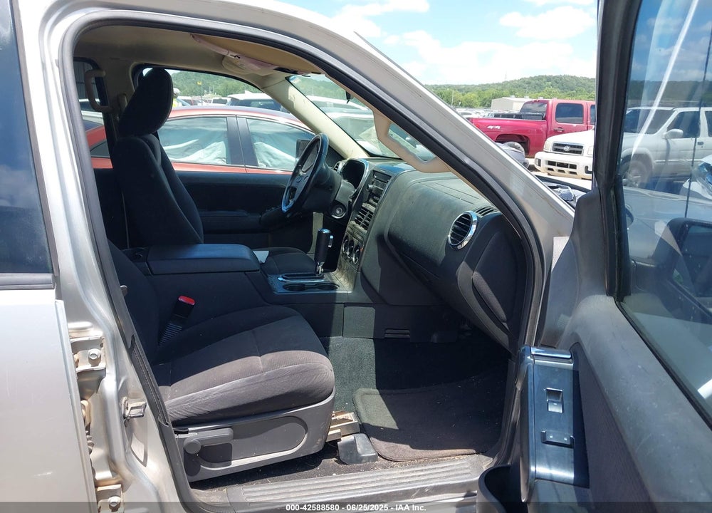 2010 FORD EXPLORER XLT VIN: 1FMEU6DE2AUA70477