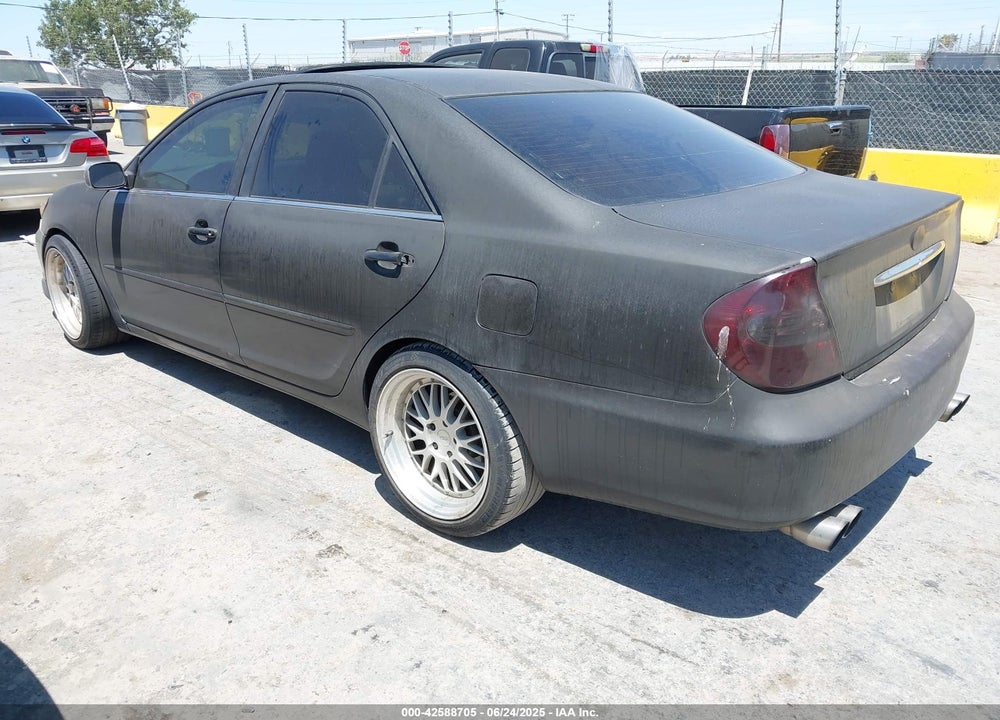 2003 TOYOTA CAMRY XLE VIN: JTDBE30K830184394