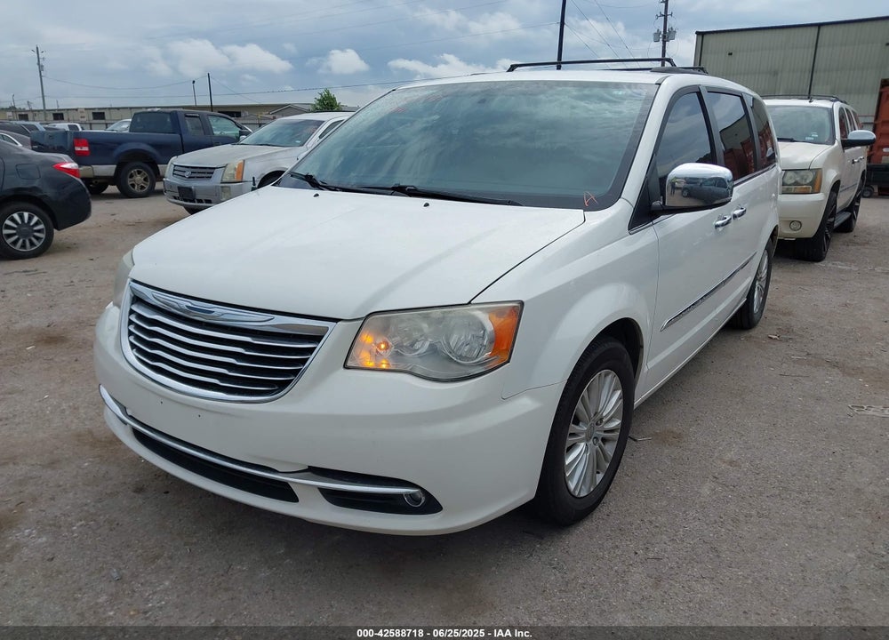 2013 CHRYSLER TOWN & COUNTRY VIN: 2C4RC1CG9DR560107