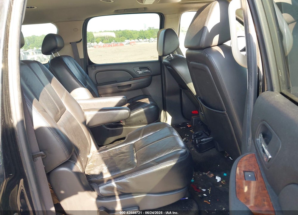2007 CHEVROLET SUBURBAN 1500 VIN: 3GNFK16357G290535