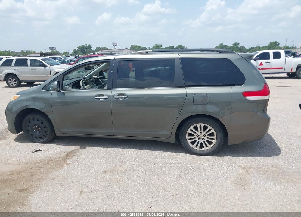 2011 TOYOTA SIENNA VIN: 5TDYK3DC8BS057274