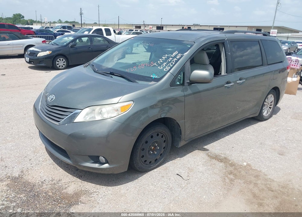 2011 TOYOTA SIENNA VIN: 5TDYK3DC8BS057274
