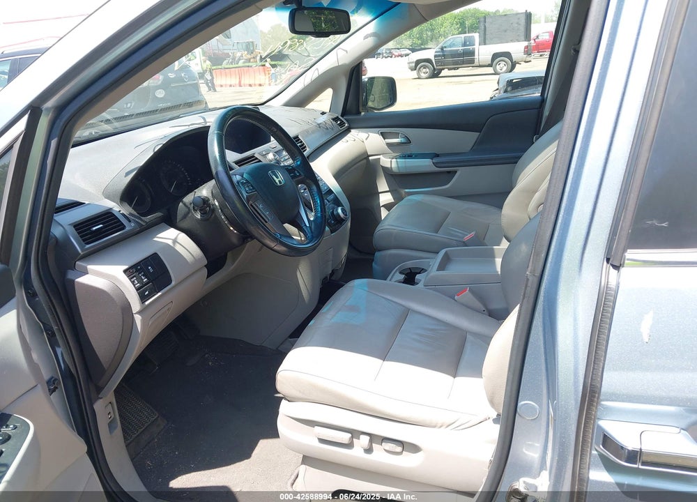 2011 HONDA ODYSSEY EX-L VIN: 5FNRL5H60BB051135