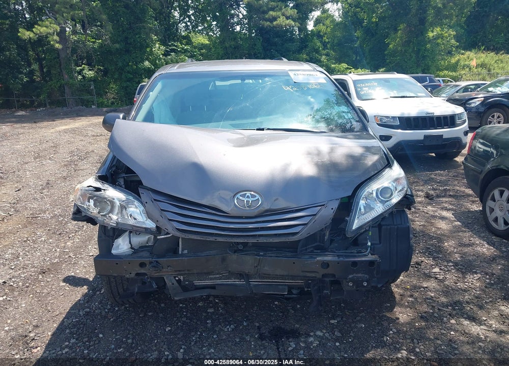 2017 TOYOTA SIENNA LE 7 PASSENGER VIN: 5TDJZ3DC2HS171132