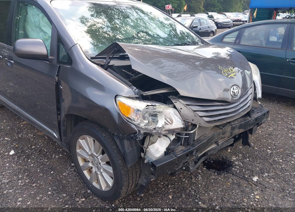 2017 TOYOTA SIENNA LE 7 PASSENGER VIN: 5TDJZ3DC2HS171132