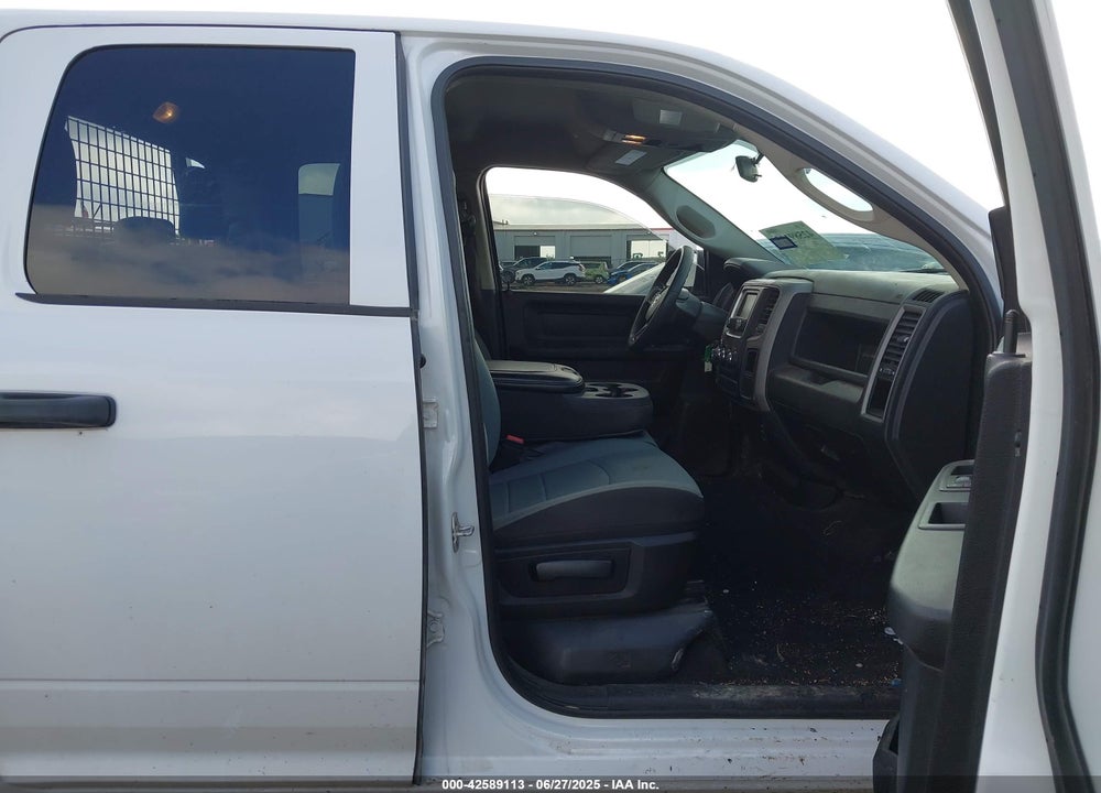 2021 RAM 1500 CLASSIC VIN: 1C6RR6FG0MS524674