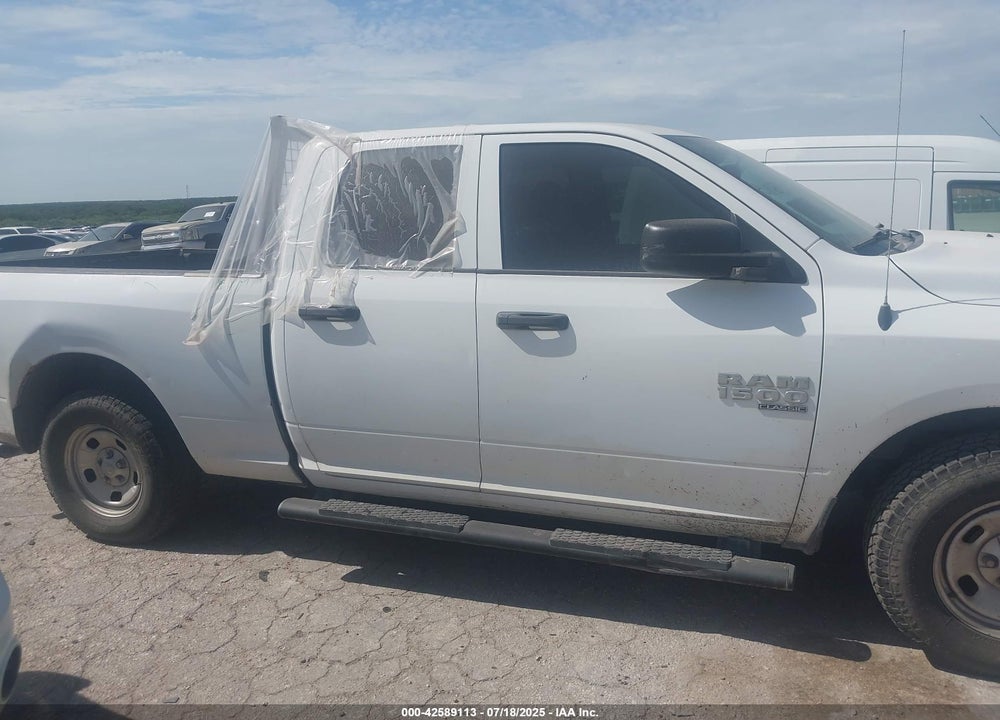 2021 RAM 1500 CLASSIC VIN: 1C6RR6FG0MS524674