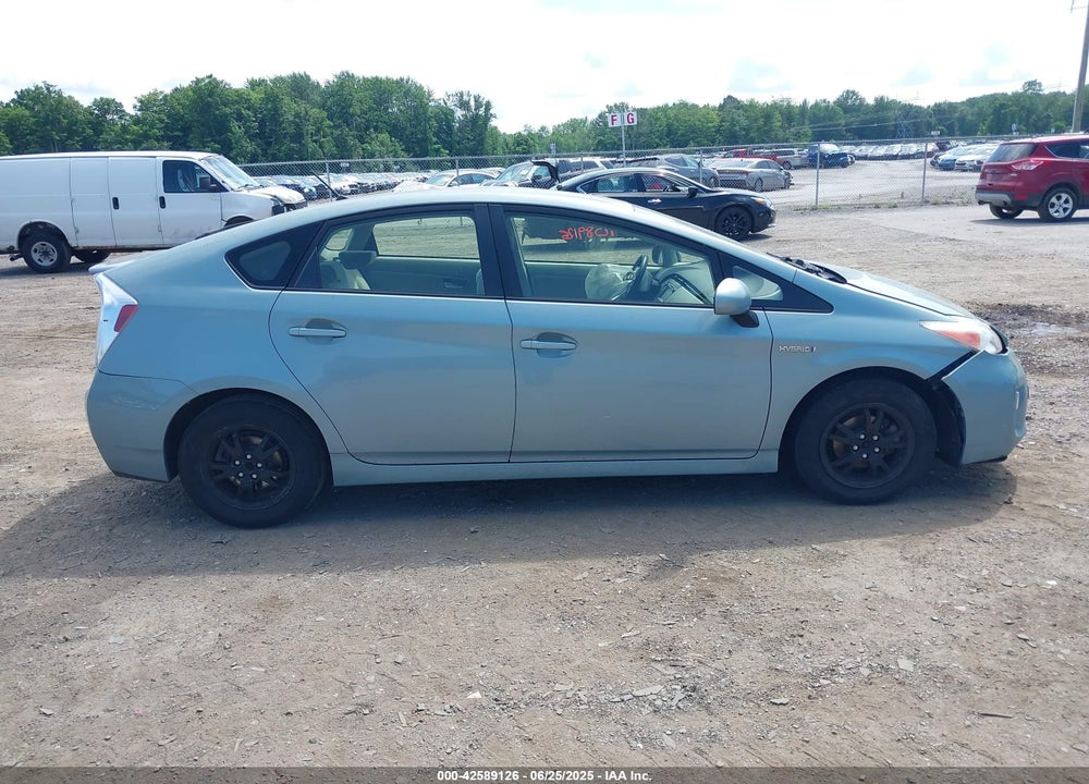 2013 TOYOTA PRIUS TWO VIN: JTDKN3DU4D5692877