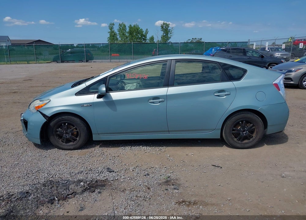 2013 TOYOTA PRIUS TWO VIN: JTDKN3DU4D5692877
