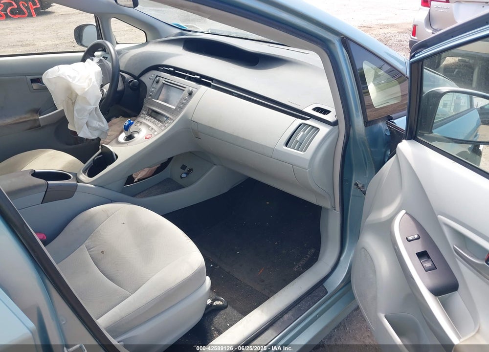 2013 TOYOTA PRIUS TWO VIN: JTDKN3DU4D5692877