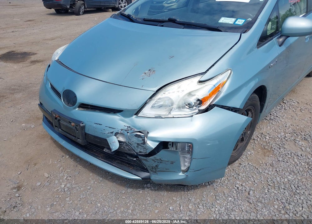 2013 TOYOTA PRIUS TWO VIN: JTDKN3DU4D5692877